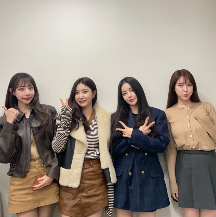  브레이브걸스, 워너뮤직코리아와 전속계약 후 새 출발(민영/유정/은지/유나)
