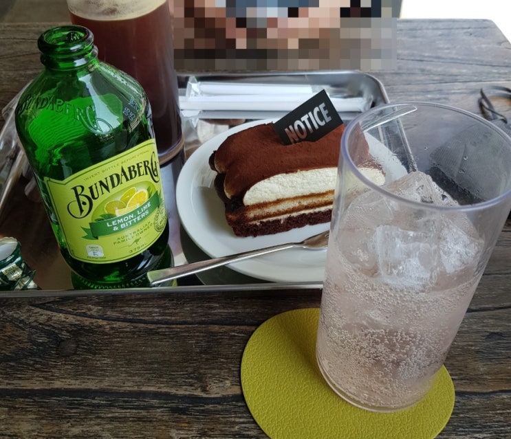  부산 중앙동 대형카페 노티스 솔직후기