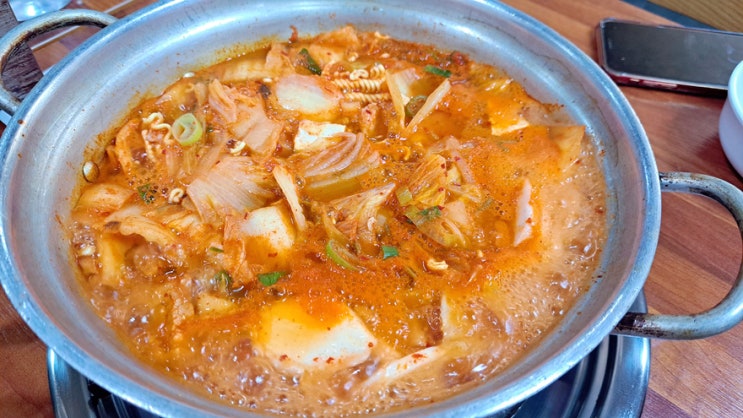 아재들의 식사는 무교동 김치찌개가 맛있는 손가명가와 식후땡은 FELT 커피