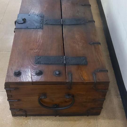  코드앤티크 전문점[골돌품/고가구 古家具/고서적/] 대형 고가구 책보관 용도 궤짝