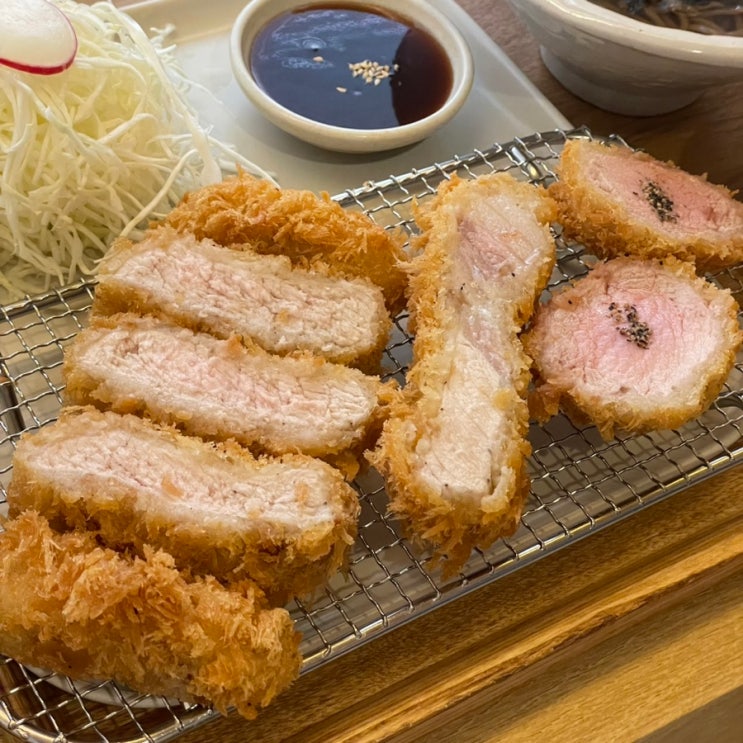  해리단길 돈까스 맛집 ‘수수하지만 굉장해’
