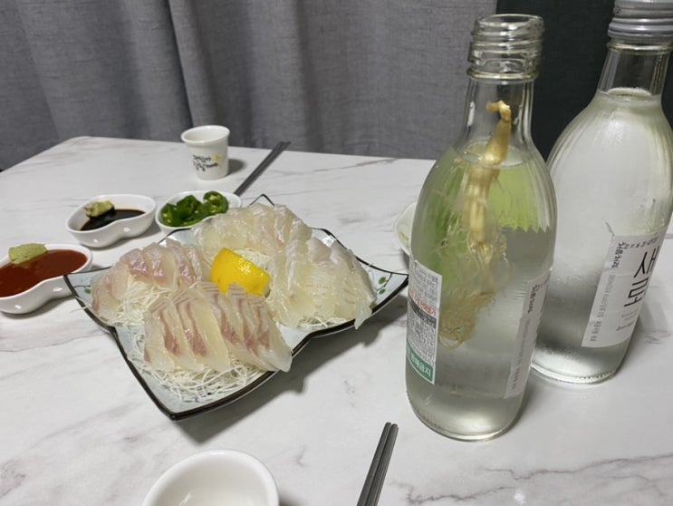  소주에타먹는 술자리인사템, 산양산삼주 '사뿐히'