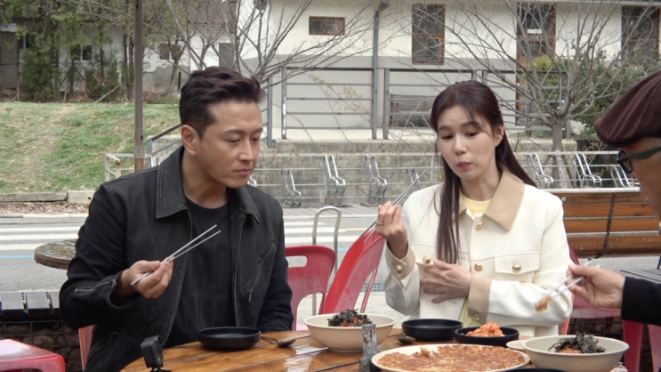  식객 허영만의 백반기행 남양주 능내역 역전집 비빔국수 감자전 메밀전병 맛집 정보 198회 진태연 박시은