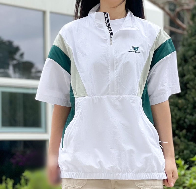 뉴발란스 바람막이 레트로 무드 여자 반팔아노락
