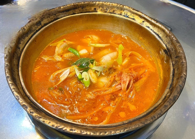  구의 맛집 미가로 얼큰한 양푼김치찌개 : ) 명동찌개마을