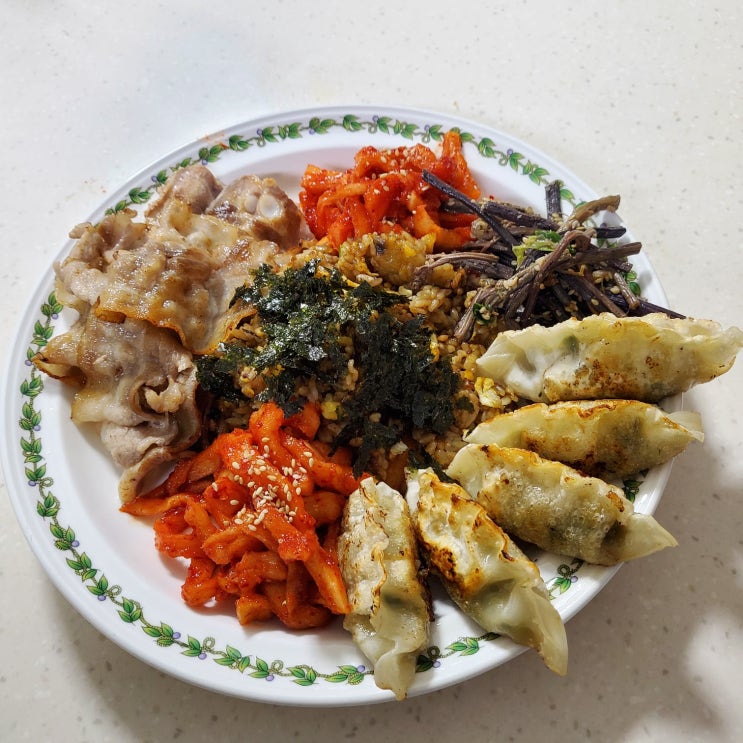 맛집 식당에서도 인정했다 "보쌈,족발 감칠맛 무김치 " 맛집 식당에서도 인정했다 "보쌈,족발 감칠맛 무김치 "