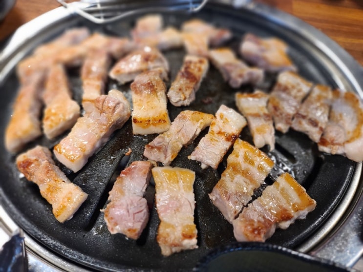  부여 삼겹살 맛집 소야 숯불구이 맛있어요.