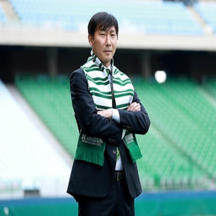전북현대 강원에게도 패배, 김상식 감독 이제는 사퇴??(전북강원, 양현준결승골, 송민규부상, 2명퇴장, 전북10경기 6패, 김상식경질, 자진사퇴, 상식종신, 버스길막, 허병길)