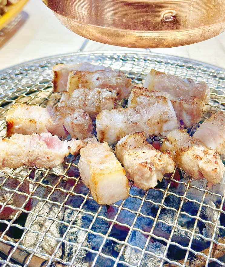  죽을 만큼 배고프다고 해서 제가 왔습니다. ‘아아아아~아아~~~(간주중)‘ 천원짜리 감별사 - 명륜진사갈비편 김천 신음동 맛집