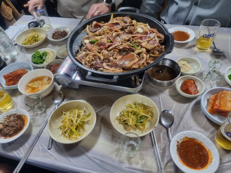  여수 도깨비시장 안에 있는 작은 식당 전주식당