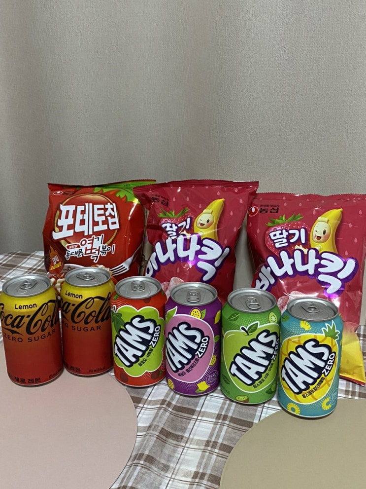  GS 신상: 코카콜라 레몬 제로, 탐스 청포도석류, 탐스 복숭아패션후르츠, 딸기바나나킥, 포테이토칩 엽떡맛