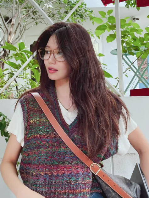  복고 타입의 빈티지 패션 코티지코어룩 코디 추천