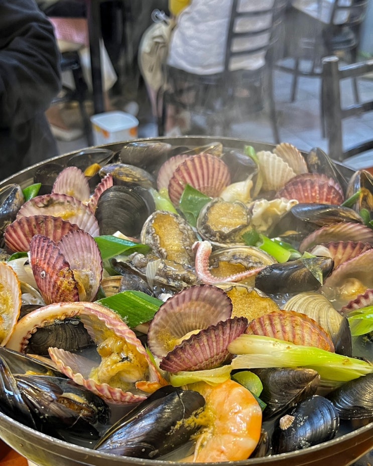  청량리역 시장 맛집, 가성비 좋은 조개탕 철수네 해산물 먹거리장터 (불친절)