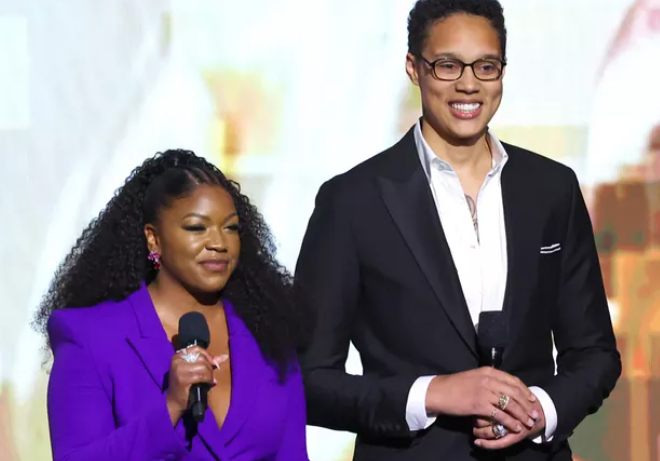 Brittney와 Cherelle Griner, CBS 뉴스와 함께하는 특파원 만찬 참석 (단종) Brittney와 Cherelle Griner, CBS 뉴스와 함께하는 특파원 만찬 참석 (단종)