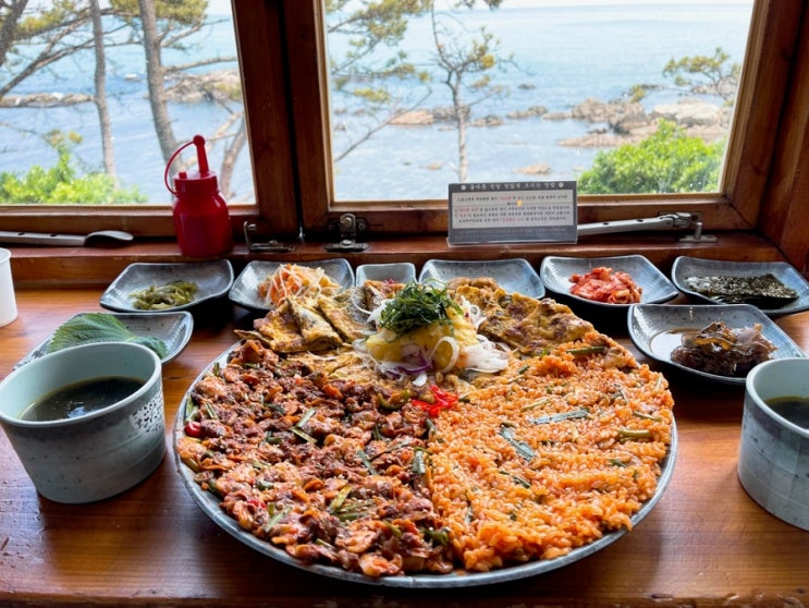  바다뷰 보면서 먹는 꼬막비빔밥 부산 일광 바릇식당