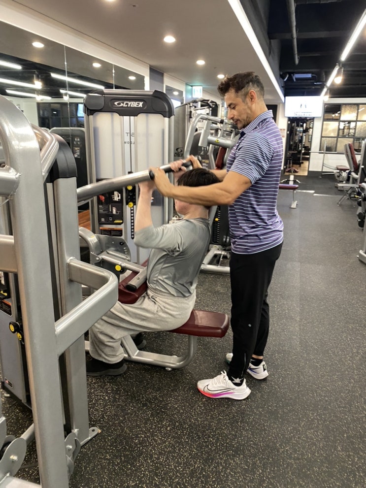  Get Fit with Personal Trainer Ronald at President Hotel Gym 프레지던트 호텔 피티