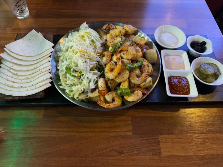 산남동트럭 분위기 있는 술집 타코 파히타 맛집 이색가게