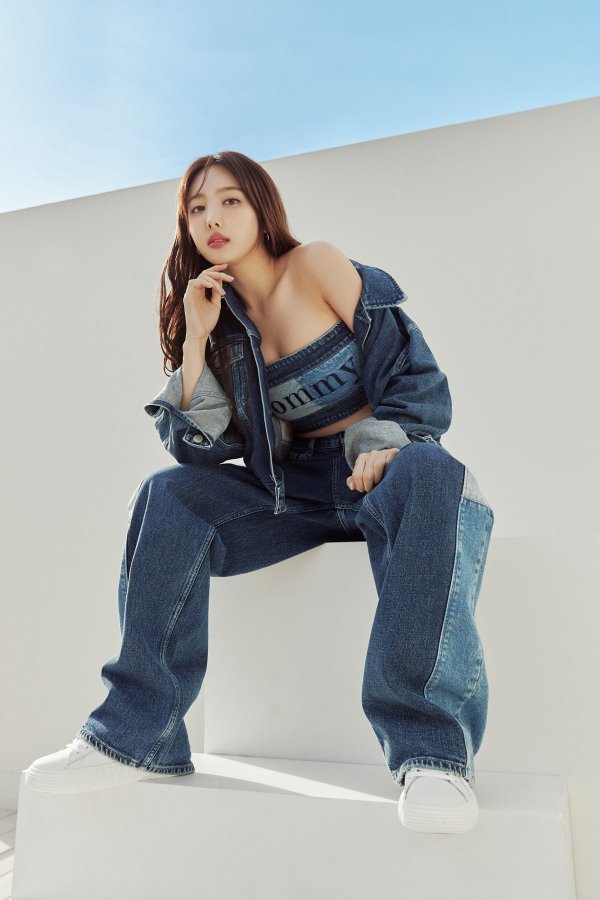 트와이스 나연, 이미지 확 달라져 '토끼 이빨' 교정했다는 말 나오는 이유 (ft. 타미 화보) 트와이스 나연, 이미지 확 달라져 '토끼 이빨' 교정했다는 말 나오는 이유 (ft. 타미 화보)