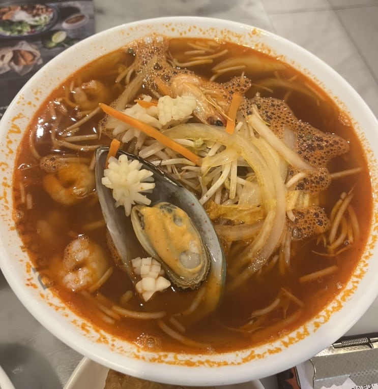  수원역 포베이 쌀국수.