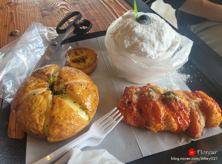 제주 서귀포 쇠소깍 빵명장 베이커리 카페 빵 맛집 인정 제주 서귀포 쇠소깍 빵명장 베이커리 카페 빵 맛집 인정
