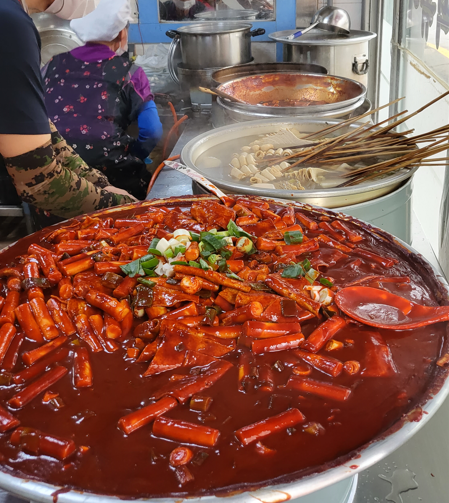  떡볶이는 [해운대 빨간떡볶이]