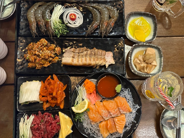  건대 하이볼맛집 만경상회|보쌈,꼬막,새우,연어 세트가 4만 원
