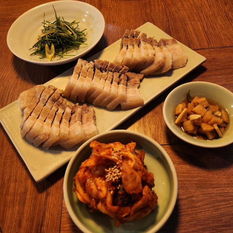  장산역 맛집ㅣ분위기 좋은 술집 주안상(feat. 보쌈 맛집)