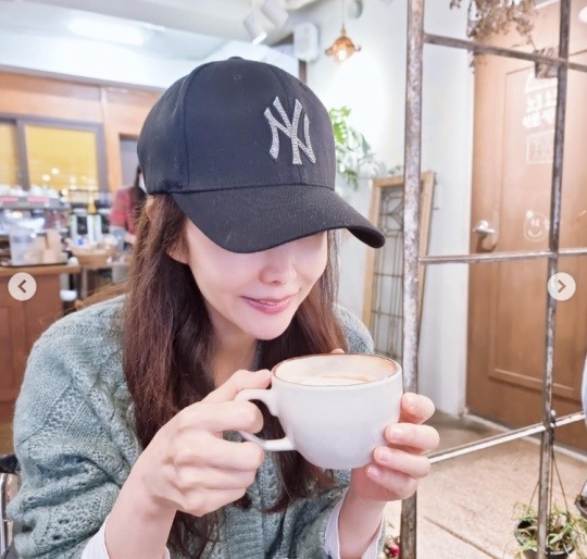 "55세 방부제 미모" '김국진' 강수지, 미모 비결 공개...산책 중 아버지에 대한 절절한 그리움 "55세 방부제 미모" '김국진' 강수지, 미모 비결 공개...산책 중 아버지에 대한 절절한 그리움