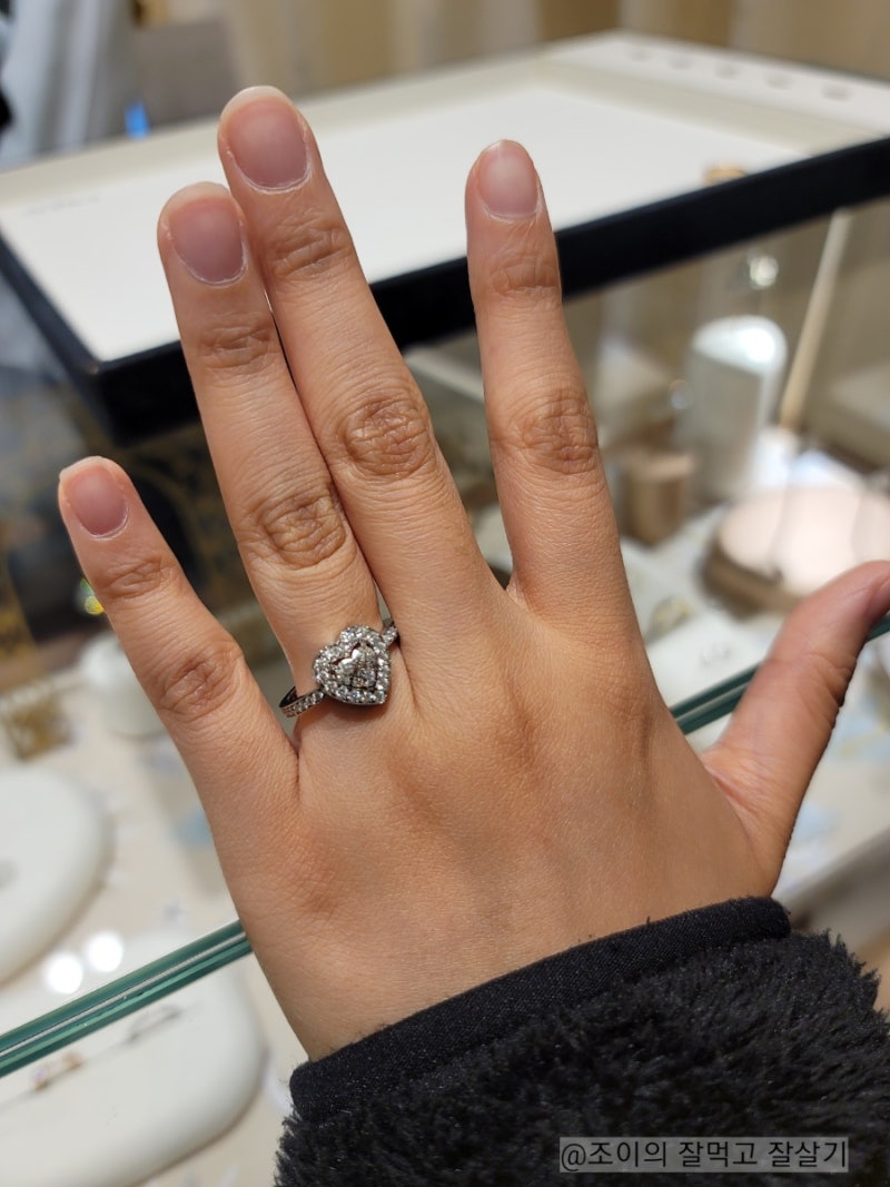 Rose Dior Bagatelle 반지 화이트골드 \u0026 다이아몬드 | DIOR, image size:800x1067