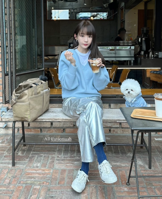  발편한 연예인 스니커즈 브랜드로 아식스 오니츠카타이거 멕시코 66 신발 추천