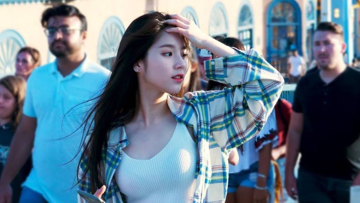  자신의 미모 레전드 인생짤을 4년만에 재현해본 이달의 소녀 출신 현 아르테미스 멤버 전희진