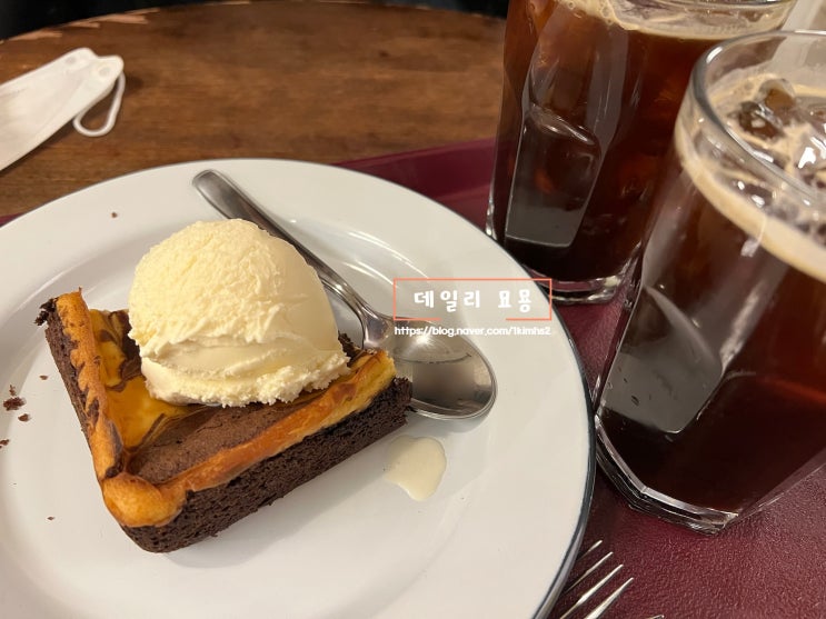  [내돈내산] 신사 브라우니 전문점 디저트 카페 추천 : 쿠라우니
