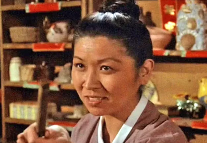 M*A*S*H' 여배우 아일린 사키가 79세로 사망했습니다 M*A*S*H' 여배우 아일린 사키가 79세로 사망했습니다