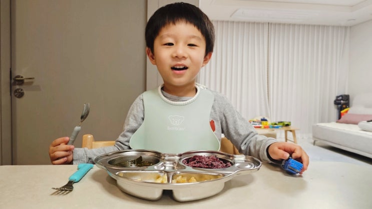  4살 유아식판 추천 즐거운 식사시간 만드는 아이조움 스텐 자동차식판