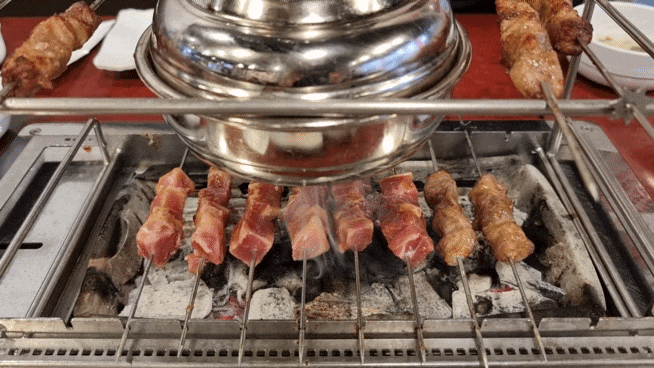  송파 방이역 올림픽공원 양꼬치 맛집 담백하고 잡내 없는 양갈비 모임 회식하기 좋은 곳