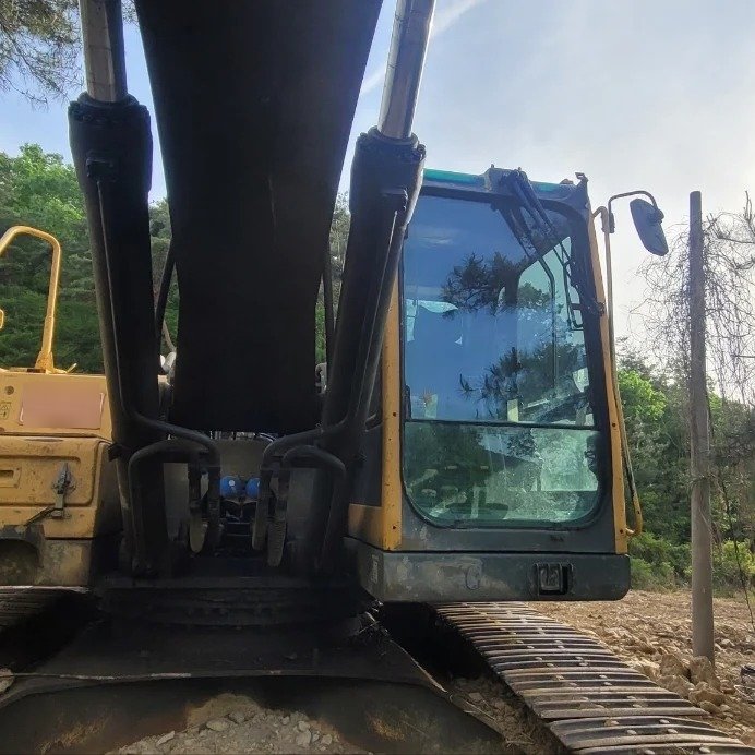 볼보 EC290B 2007년식 2900만원 판매합니다. 볼보 EC290B 2007년식 2900만원 판매합니다.