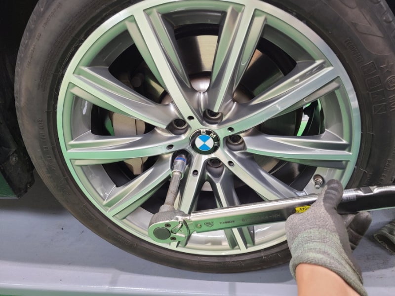 경기 오산 외삼미로 / 휠복원/도색 / BMW / 5시리즈