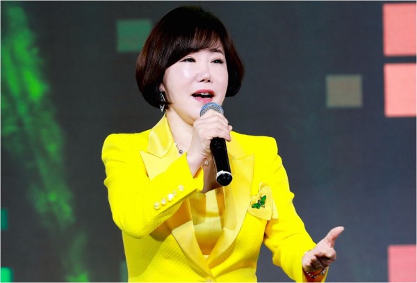  [포토] 사랑이 또, 가수 ‘김설’, 쇼 온누리아리랑 방송 사진 스케치