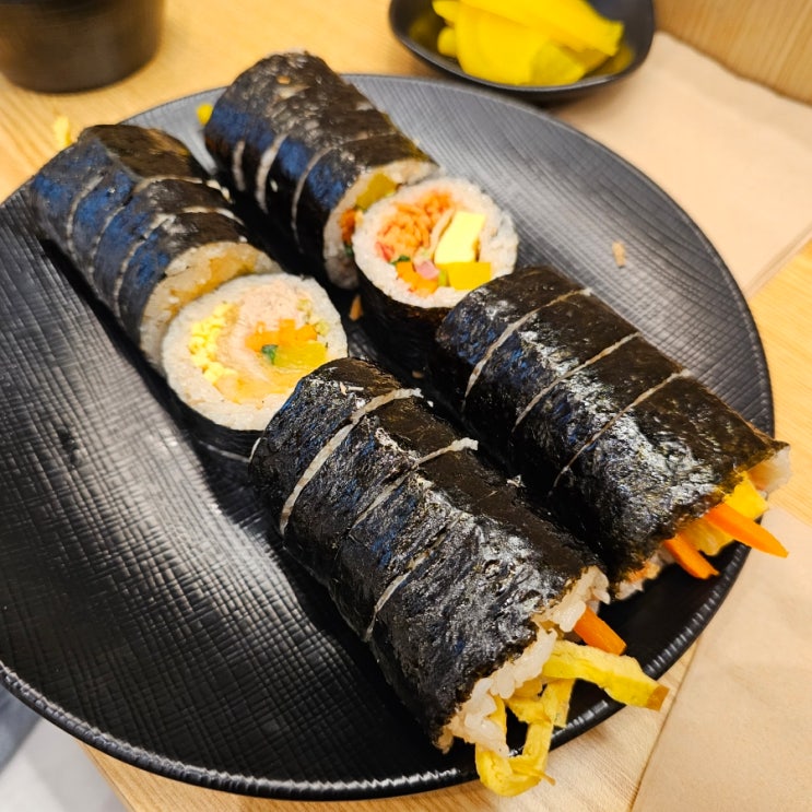  [목동 분식집] 광장 학원가 맛살튀김이 들어간 《청담동 마녀김밥》