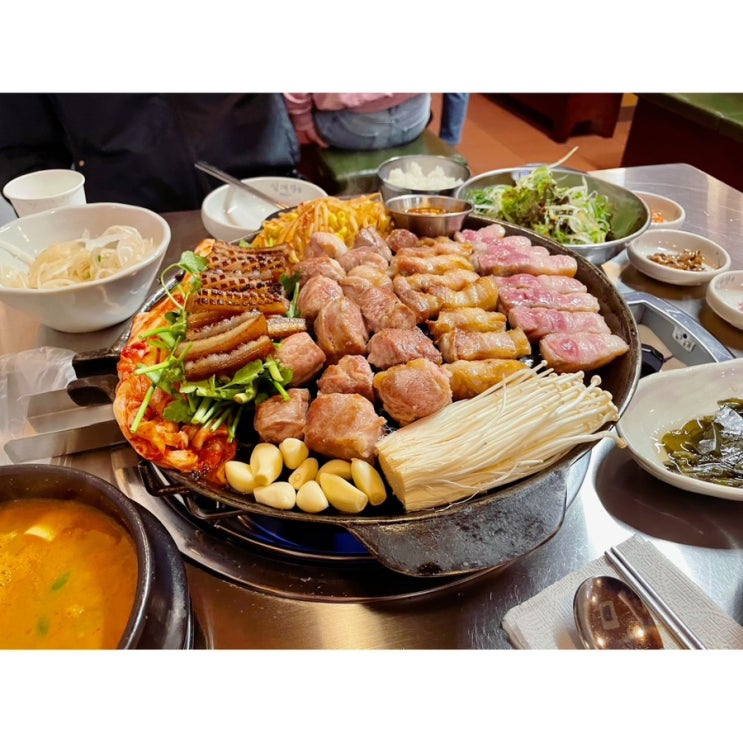  모란역 고기집 임대장:) 모란 삼겹살, 목살, 껍데기 한판구이집