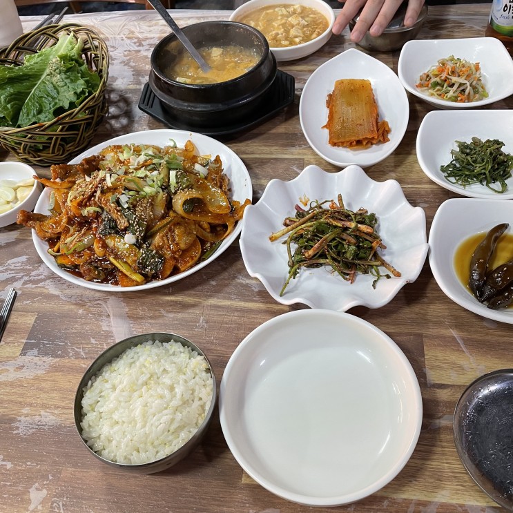 홍도동 용호식당 제육볶음 맛집