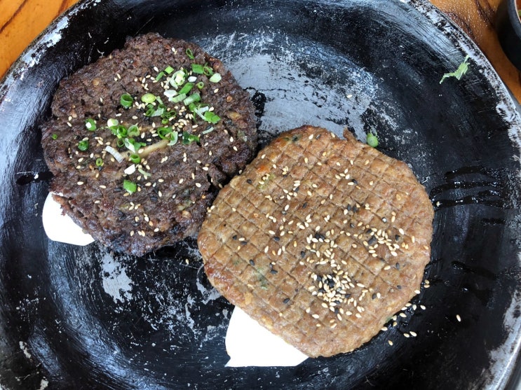 식당수행. 의정부 축석고개. 솔가원. feat. 떡갈비, 갈비탕. 식당수행. 의정부 축석고개. 솔가원. feat. 떡갈비, 갈비탕.