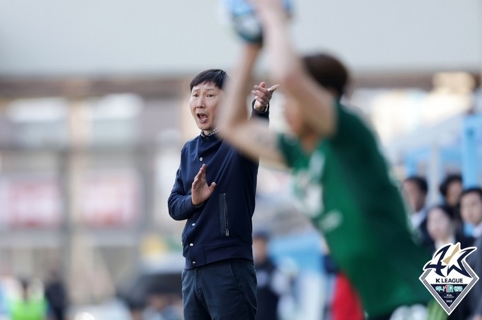 <b>전북</b> 현대 <b>김상식</b> <b>감독</b> 사퇴_후임 사령탑? 칸나바로 부임설