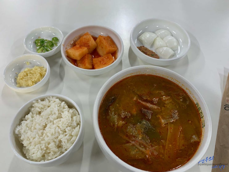  대구식 육개장으로 유명한 논현역 근처 혜장국