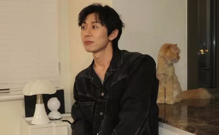"박나래만 불쌍하다.." 코드 쿤스트, 1살 연상녀와 8년째 열애중인 여자친구 정체에 모두가 놀라 "박나래만 불쌍하다.." 코드 쿤스트, 1살 연상녀와 8년째 열애중인 여자친구 정체에 모두가 놀라
