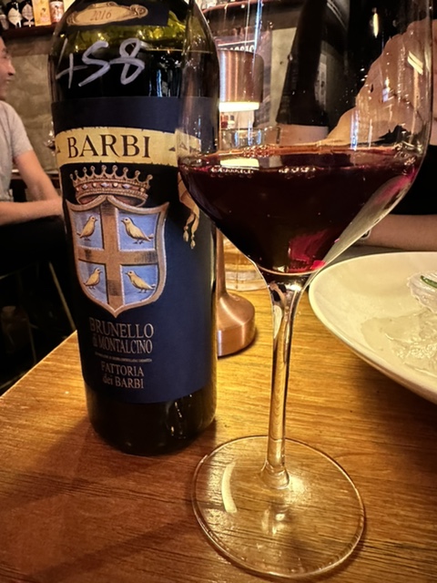 [상지오베세] Fattoria dei Barbi Brunello di Montalcino 2016 :: 이탈리안 와인의 매력에 빠지다.