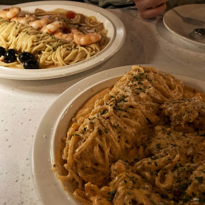  신논현 파스타 맛집 '치스타' 꾸덕한 투움바 파스타와 치킨의 존맛 조합