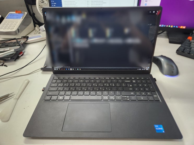  Dell Inspiron 15 3511 패널파손 교체 P112F001