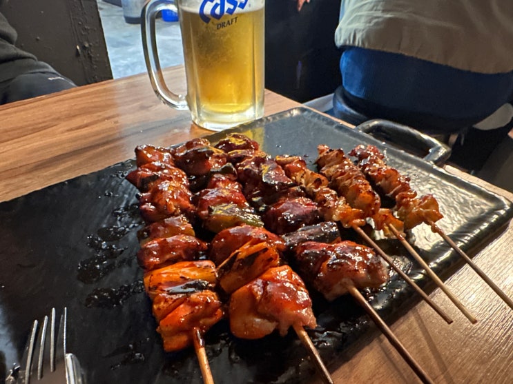  맥주 한잔하기 좋은 까치산역 안주 맛집 골목길 닭꼬치