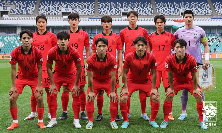 U-20 월드컵 최종 엔트리 21명 발표,이을용 3부자 FIFA 대회 출전 '신기록',21일 개막하는 아르헨티나 대회서 프랑스·온두라스·감비아와 경쟁 U-20 월드컵 최종 엔트리 21명 발표,이을용 3부자 FIFA 대회 출전 '신기록',21일 개막하는 아르헨티나 대회서 프랑스·온두라스·감비아와 경쟁